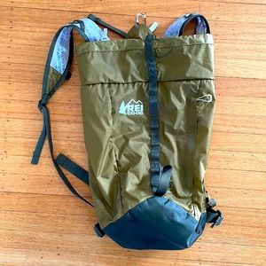 REI backpack Flash 18